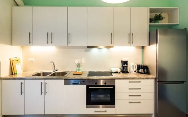 Upscale Modern Escape in the Historic Center