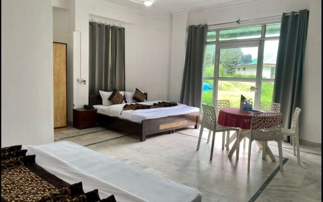 Hotel Snow Retreat by OYO Rooms