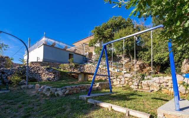 Beautiful Home in Jablanac With Wifi and 5 Bedrooms