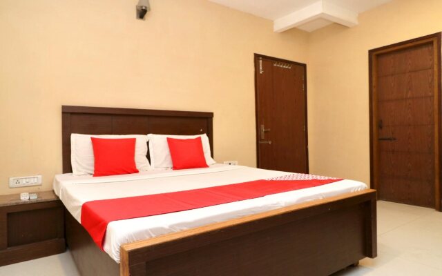 Hotel Bombay Regency by OYO Rooms