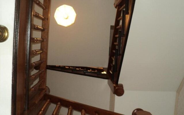 Harbor Haus Inn & Suites