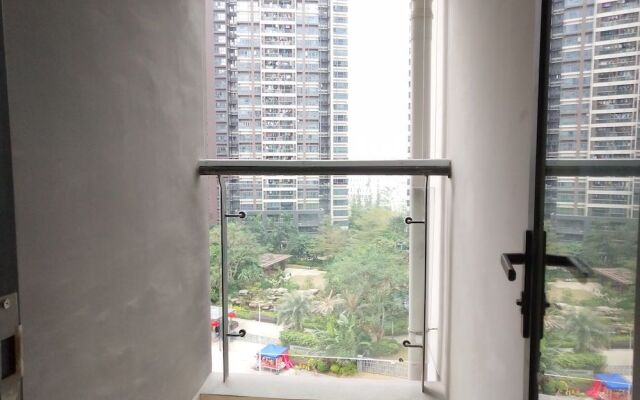 Gemmed Apartment