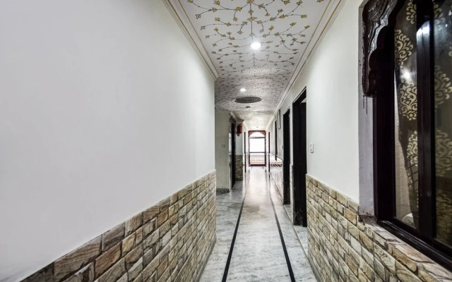 Kesar Palace by OYO Rooms