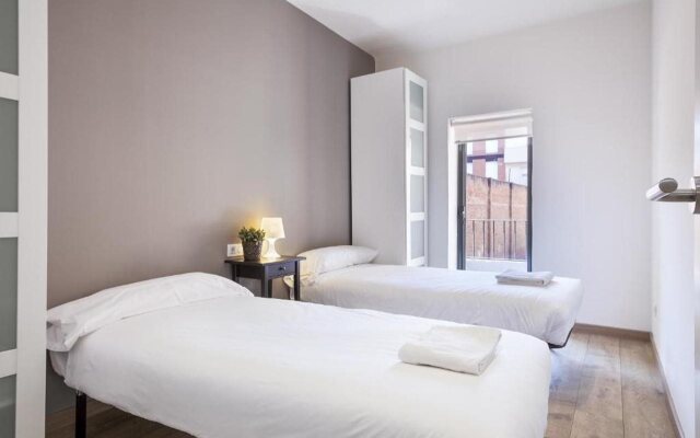 Gaia Fira rooms