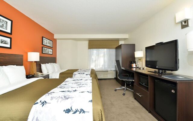Sleep Inn & Suites Riverfront