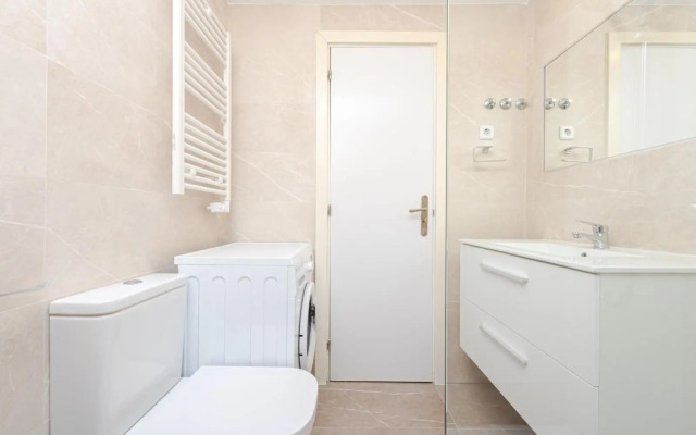 Francisco Remiro Fabulous Furnished Apartments in Guindalera