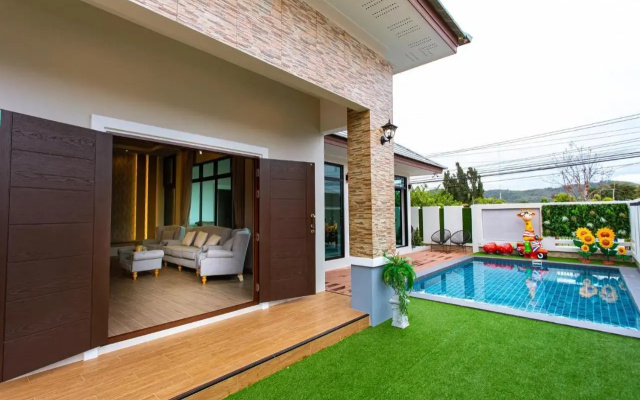 Uzeason Poolvilla Sattahip