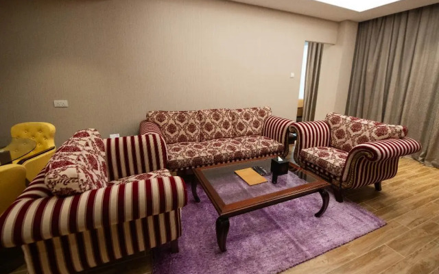 Ramee Guestline Hotel Qurum