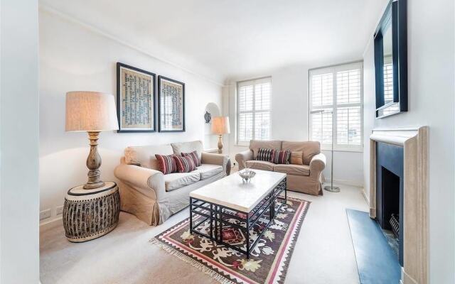 Fabulous One Bed Flat just off The Kings Road