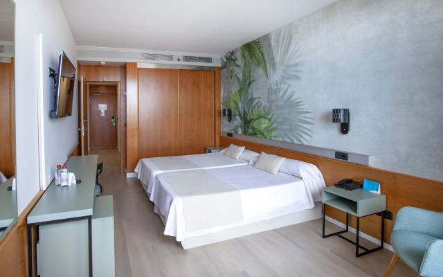 Отель Gran Bali