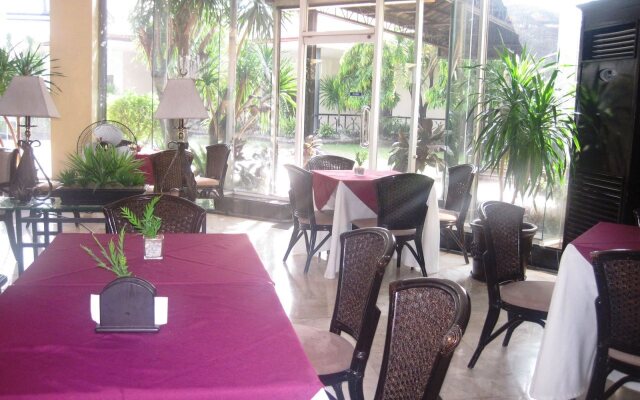 Alicia Hotel & Restaurant