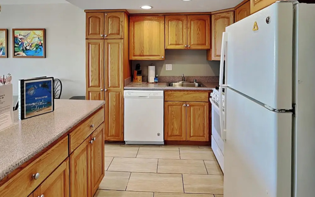 Kihei Akahi D-105 by Maui Rental Group