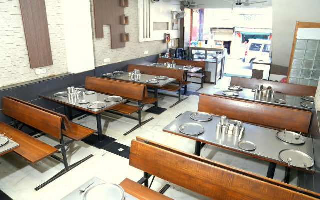 Hotel Kunal & Restaurant Since1983