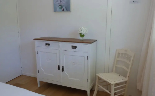 Bungalow in Kamperland Near Water Sports