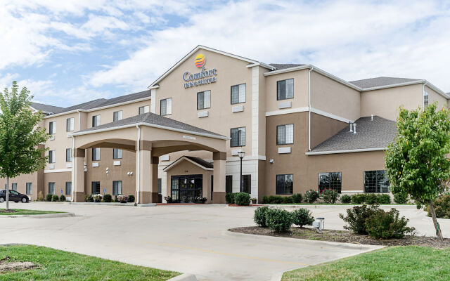 Comfort Inn & Suites Lawrence - University Area