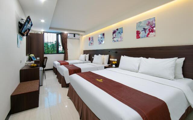 RedDoorz Plus Quang Chung Hotel