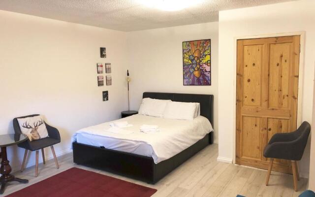 Castle view&Grassmarket studio flat with Luxury bathroom