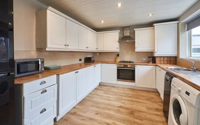 Host Stay Spire View House