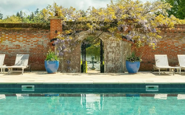 Fritton Lake - The Clubhouse