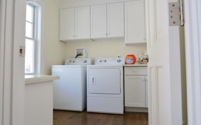 65 Moonpenny Lane - Eight Bedroom House