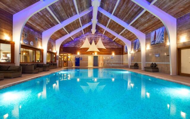North Lakes Hotel And Spa
