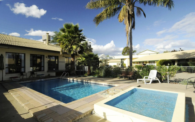 The Aston Motel - Tamworth