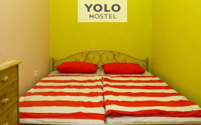 Yolo Hostel