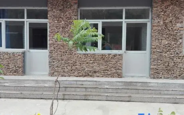 Xiangyeyuan Farm House