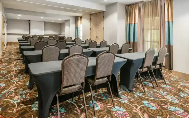 MainStay Suites Phoenix North