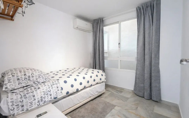 Charming Apartment With sea Views in Benalmadena