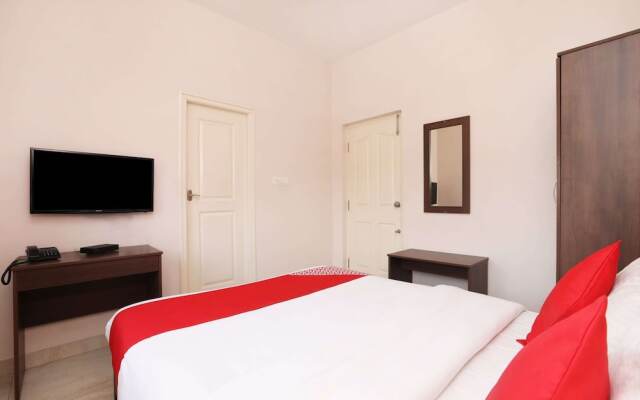 Indra Comforts By OYO Rooms