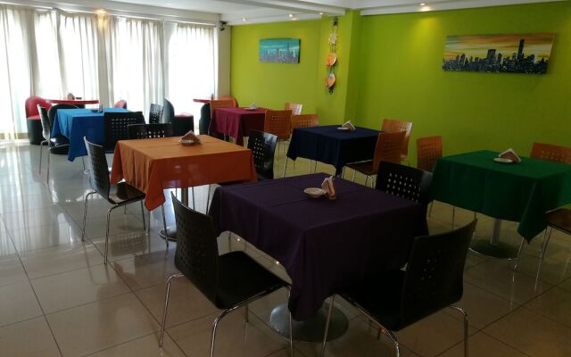 Отель Windsor Plaza