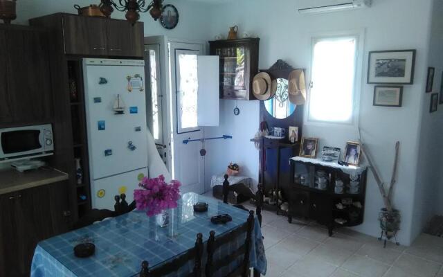 Traditional House Marivilla