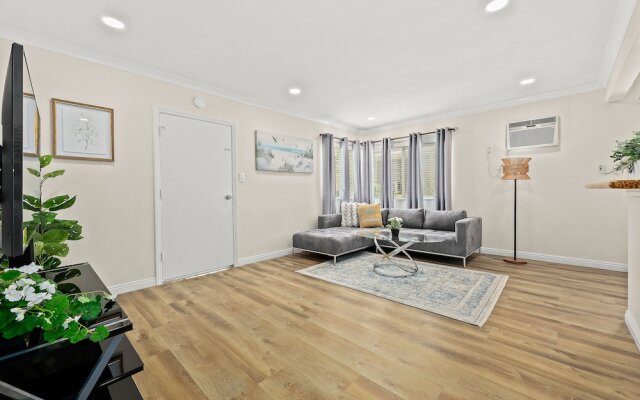 Bright&Cozy Getaway 10min to Downtown LA