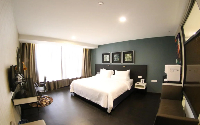 Bedrock Hotel