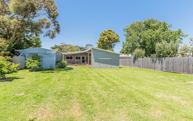 LOCH RETREAT - 550m TO TOWN