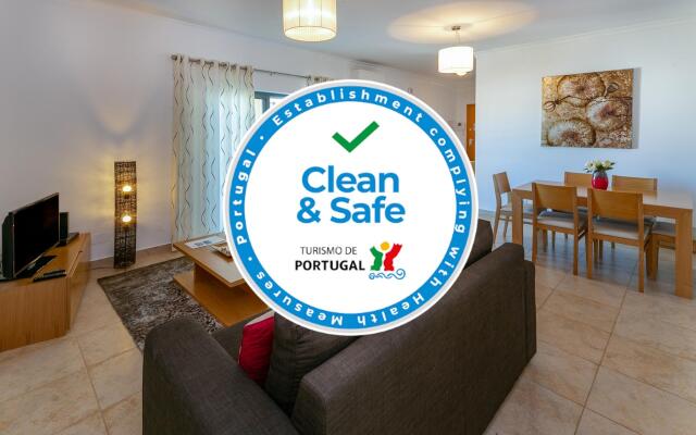 B26 - Palmeiras Top-Floor Apartment