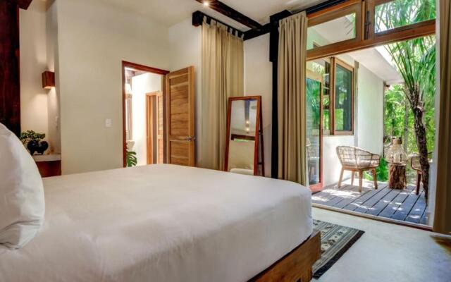 Beachfront luxury villa- 2 bedrooms