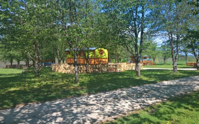 Roulottes au pied du Vercors