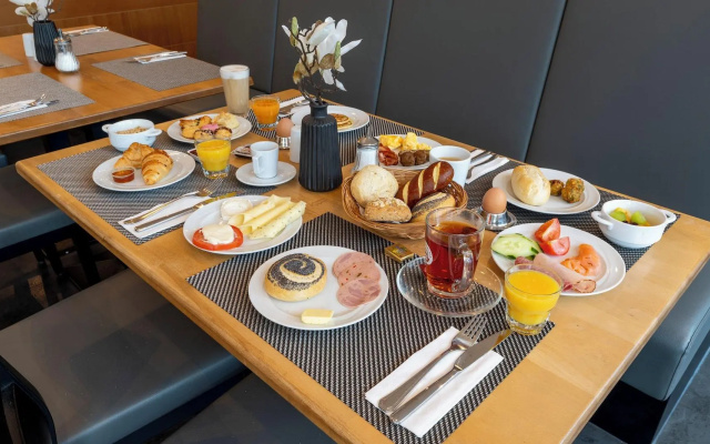 Plaza Premium Koln