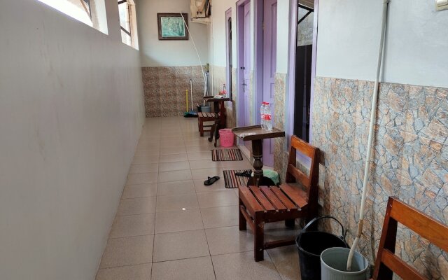 Hotel Keluarga Mekar Jaya Syariah Near UNS Solo