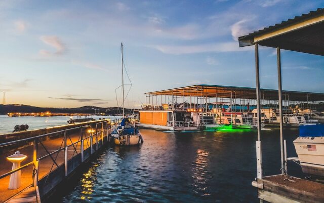 Airstream Houseboat Amazing Lake Travis View