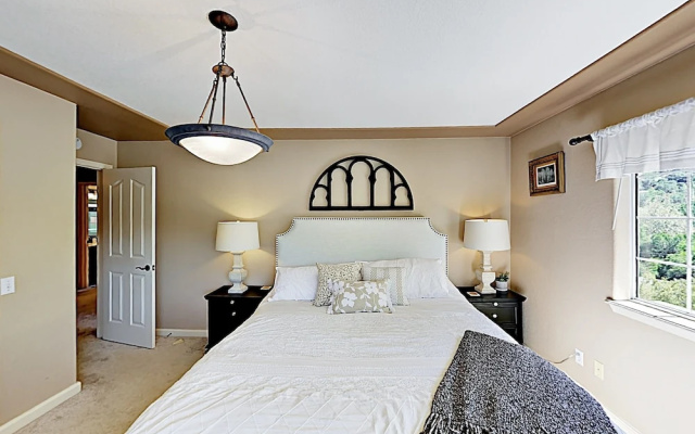 11750 Atascadero - 5 Br Home