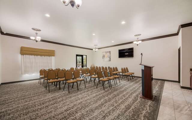 SureStay Plus Hotel by Best Western San Antonio SeaWorld
