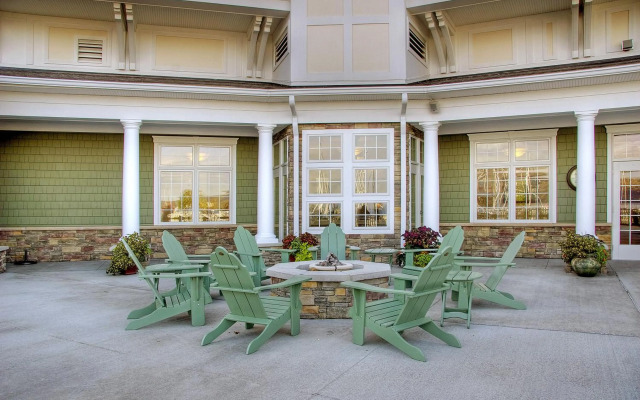 Watkins Glen Harbor Hotel