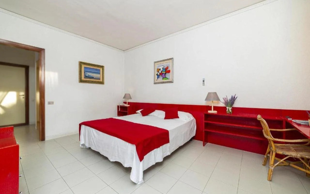 Eraora Hotel Village