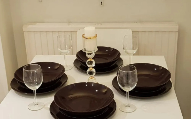 Novelty Suites Conway Street