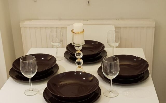 Novelty Suites Conway Street