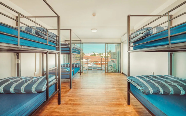 The Surf House - Hostel