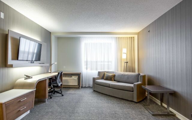 Courtyard by Marriott Montreal West Island/Baie D'Urfe